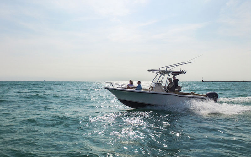 Oceanis Water Sports Rent a Boat στα Καλά Νερά